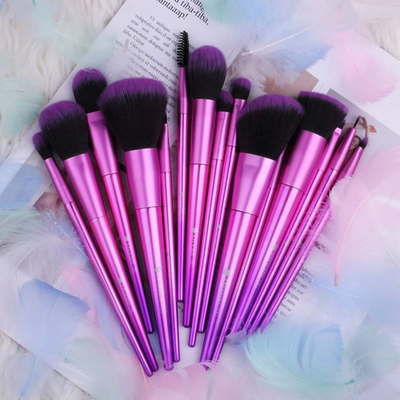 Makeup Brush Set,  15 Pieces Professional - Picture 3 of 5